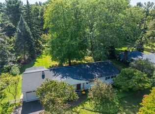 7 Margo Dr, Fairport, NY 14450