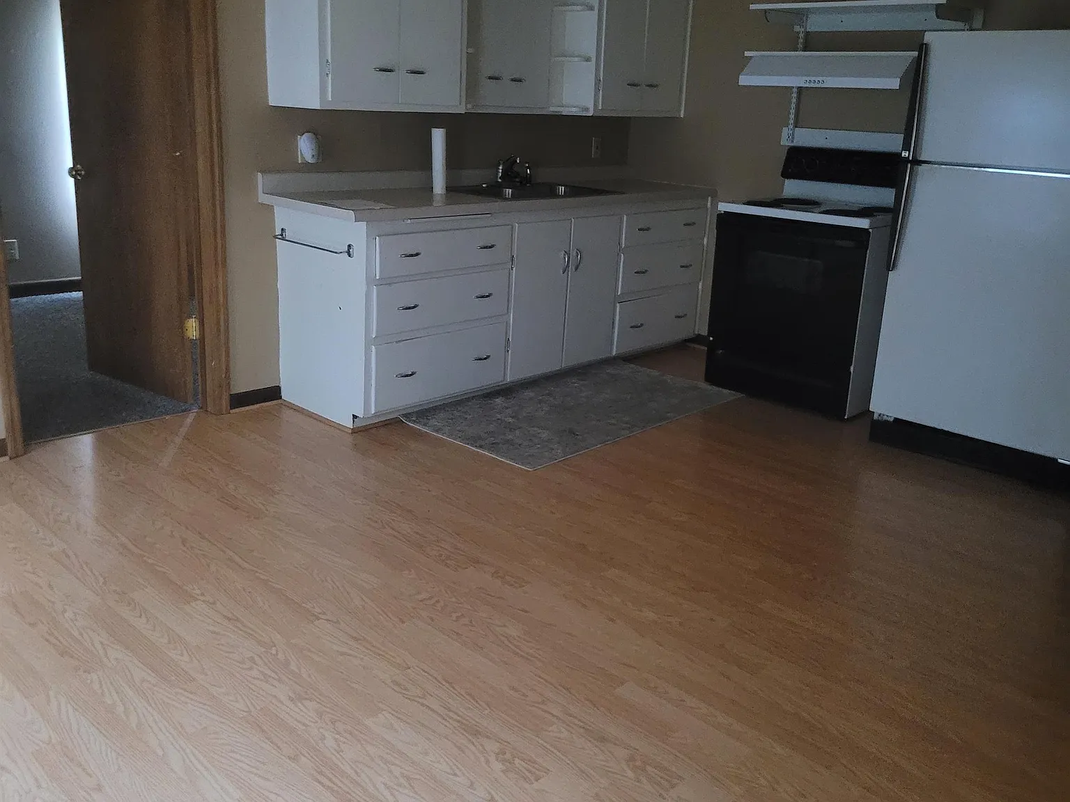 106 Pecor Street - 1/2 — Photo 3