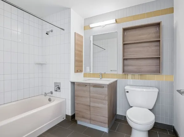 626 Flatbush Avenue image 3 of 16