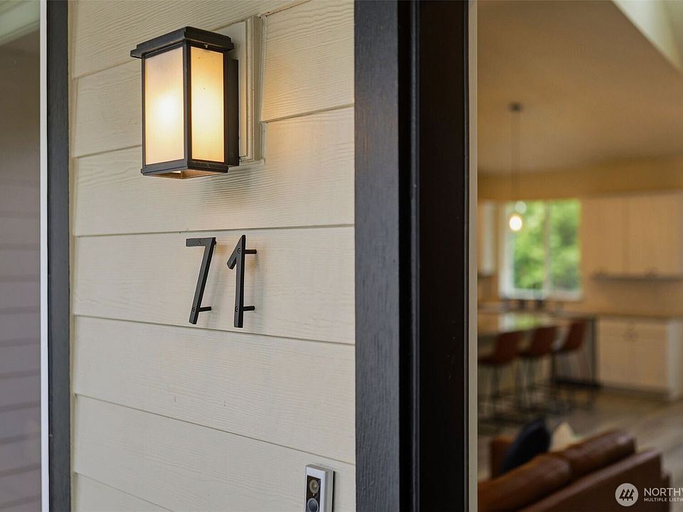 1st image of 71 E Connemara Way