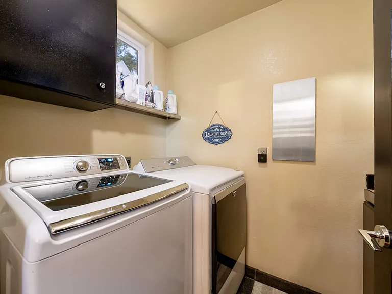 4350 Alta Mira Dr — Photo 48
