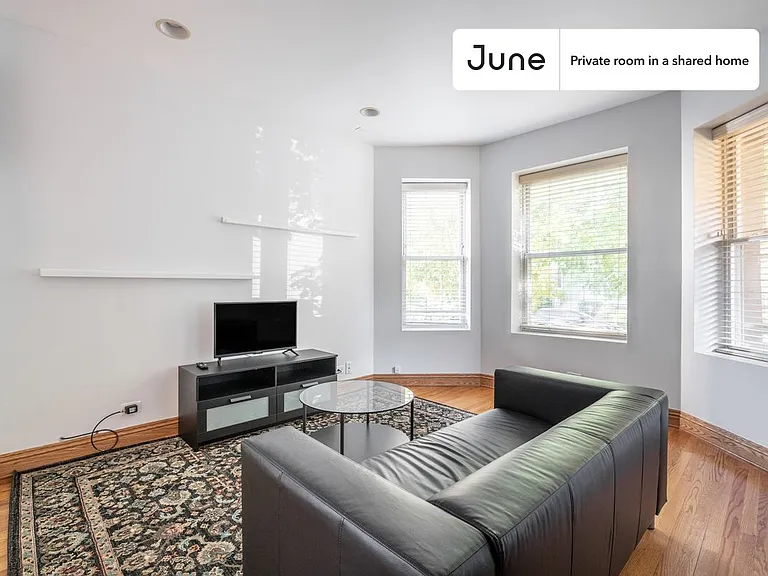 3020 N Sawyer Ave #C — Photo 3