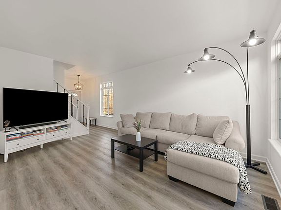 5th image of 3612 W 125th St #3612