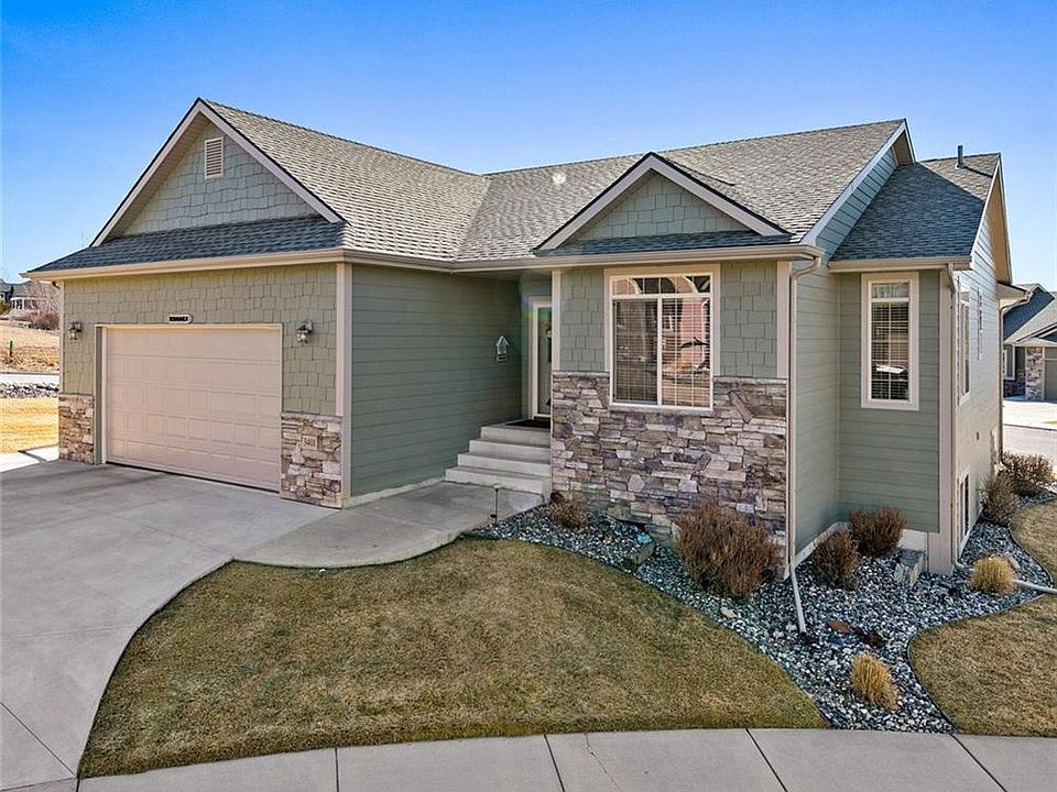 1st image of 3401 Castle Pines Dr