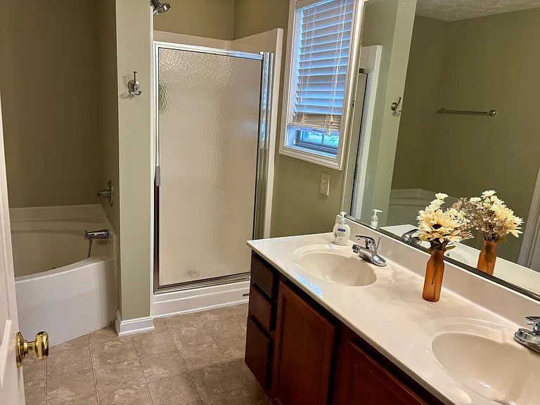 4710 Bay Cove Ct — Photo 42