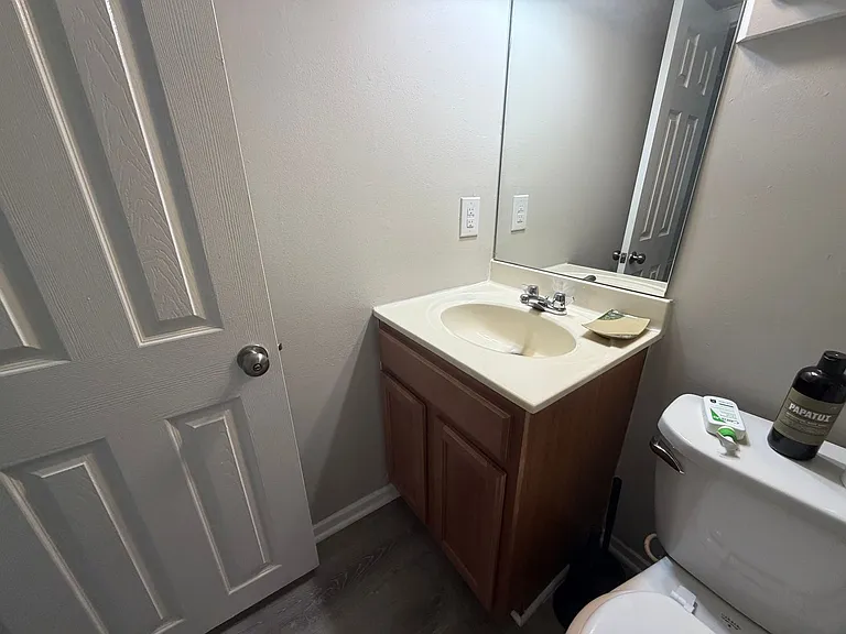 203 Wheaton Ct — Photo 17