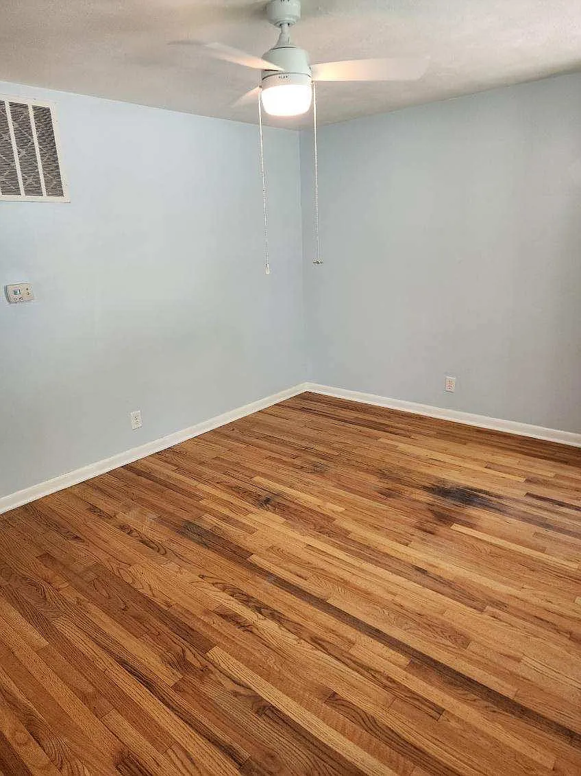 2 bed, 1.0 bath, $850 — Photo 2