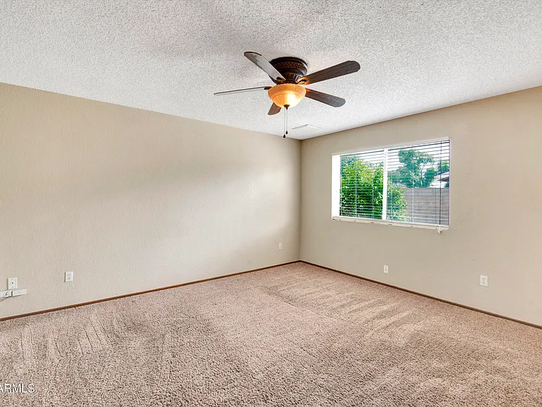 229 E Anderson Ave — Photo 19