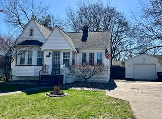 2890 Eastland Rd, Muskegon, MI 49441