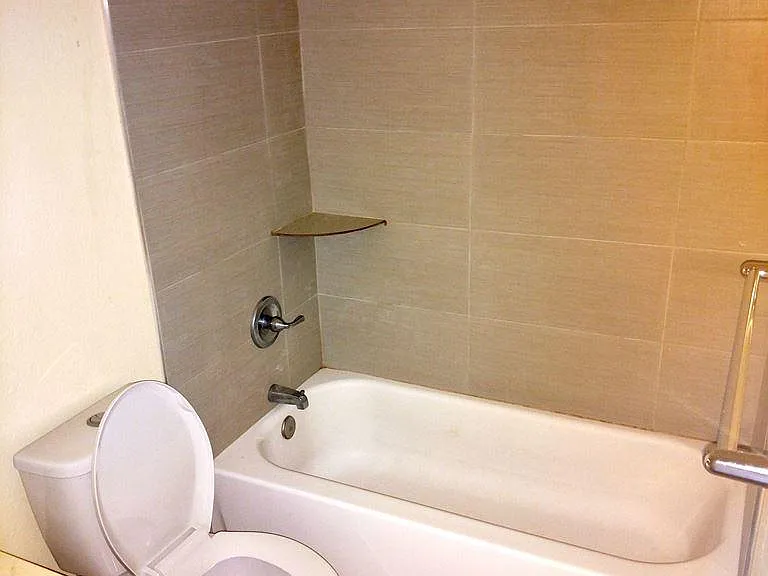 1533 S Del Mar Ave #K — Photo 29