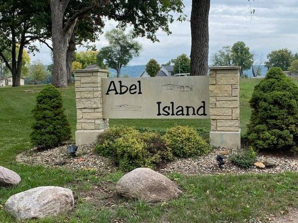 169 Abel Dr, Guttenberg, IA 52052