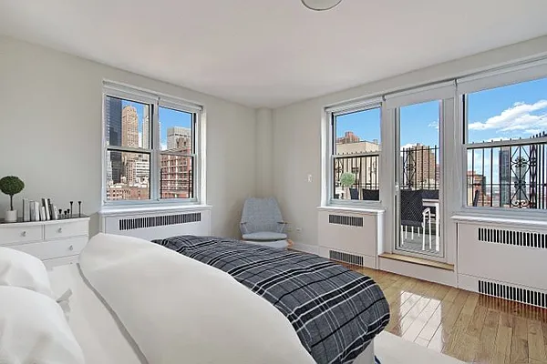 Rented by Stonehenge NYC LLC | media 1