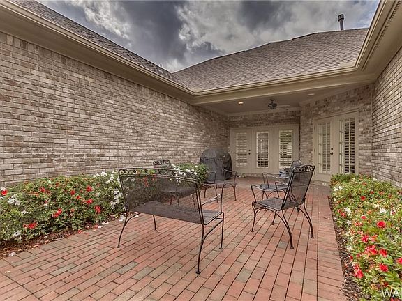 5th image of 1621 Williamsburg Ln