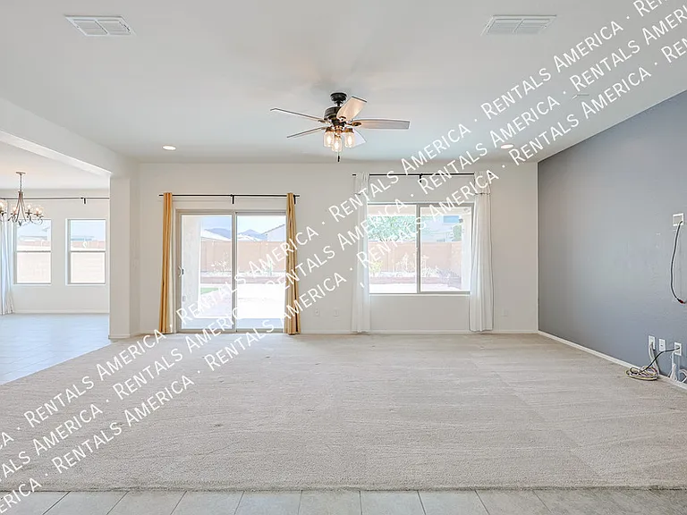 25951 W Tonto Ln — Photo 5