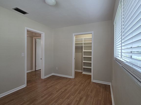 4th image of 2031 Harding St