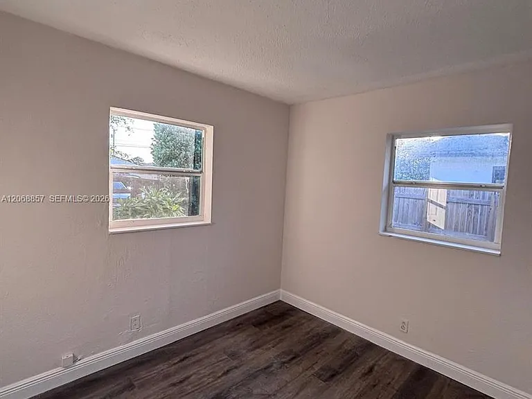 4145 SW 19th St #1 — Photo 12