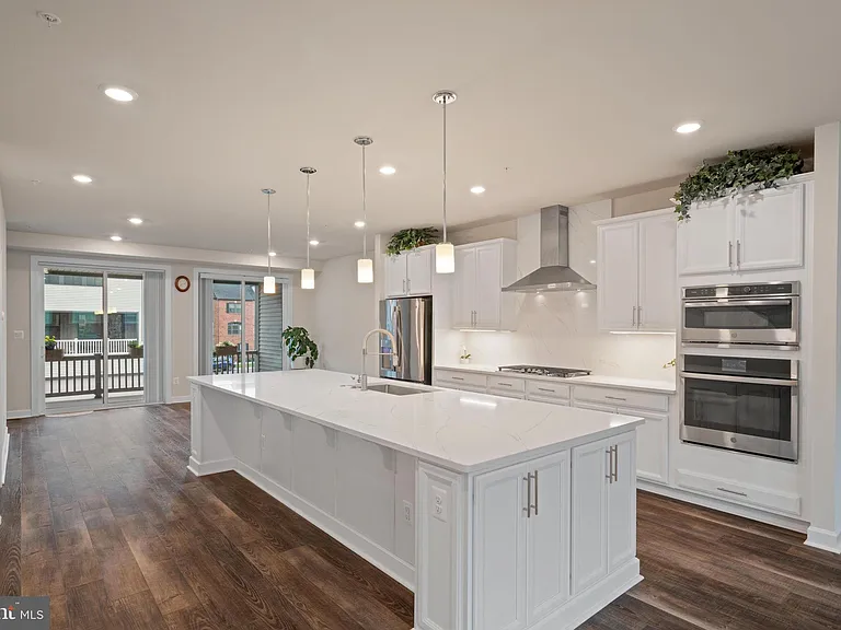 43467 Grandmoore St — Photo 14
