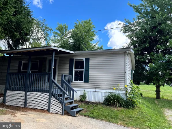 17 Londonderry Ct, Cochranville, PA 19330