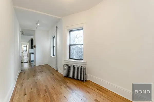 Rented by Bond New York | media 20