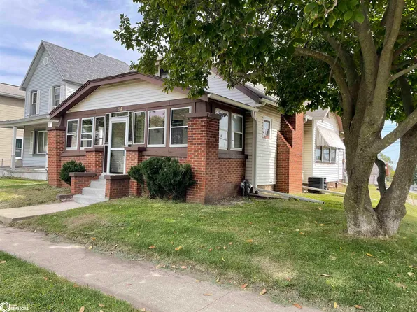 564 S Central Ave, Burlington, IA 52601