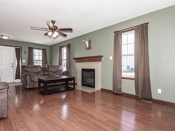 5th image of 1810 Carmen Ct