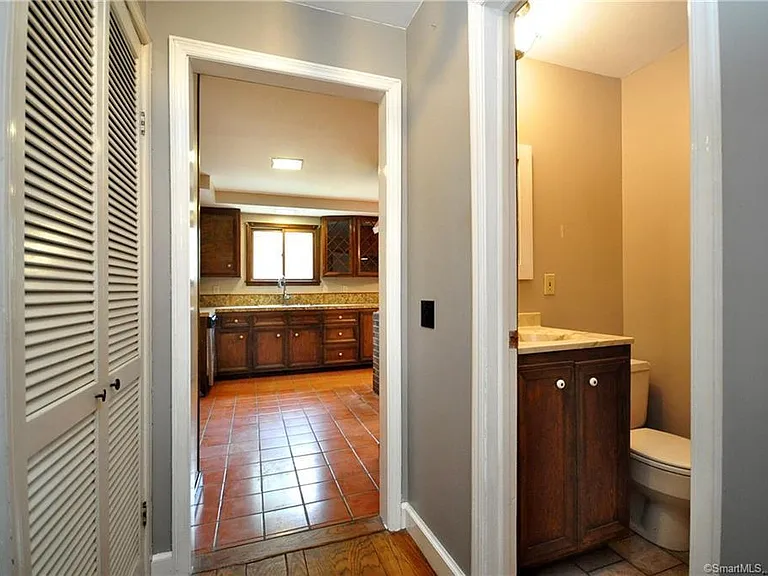706 Maple St — Photo 12