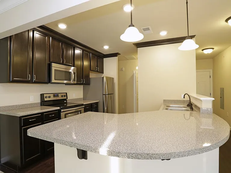 300 Old Mill Rd — Photo 15