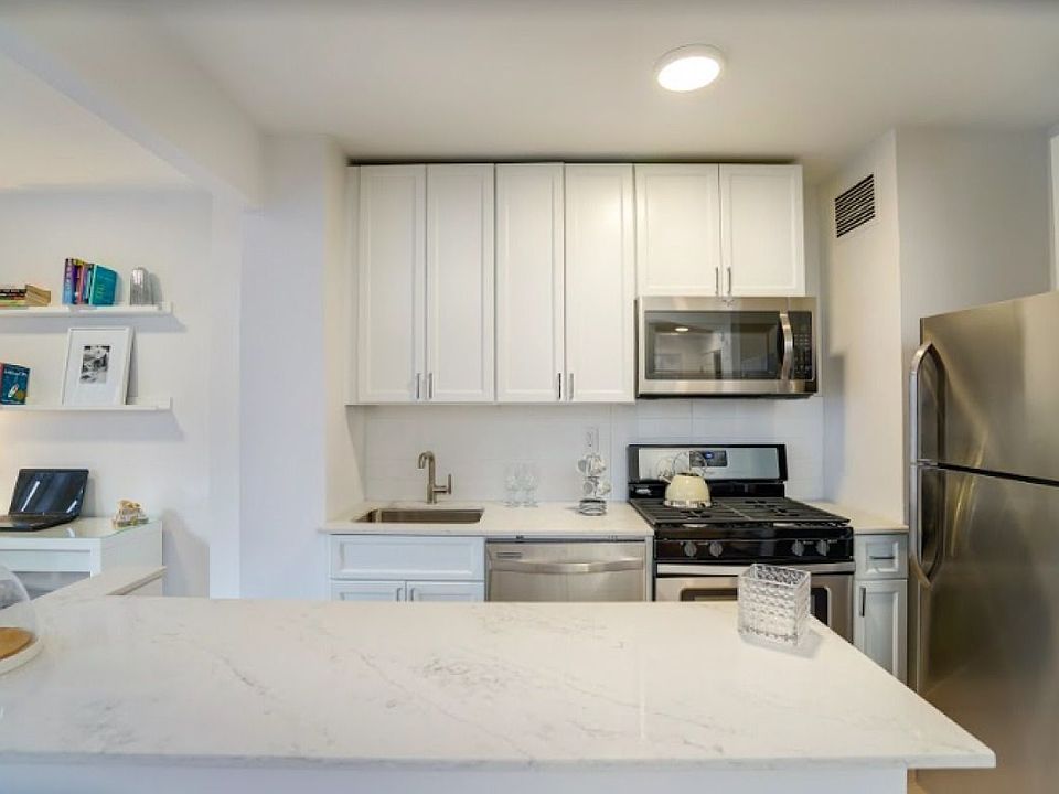 2nd image of 620 Lenox Ave APT 11B