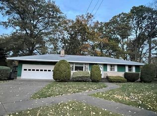 3015 Griesbach St, Norton Shores, MI
