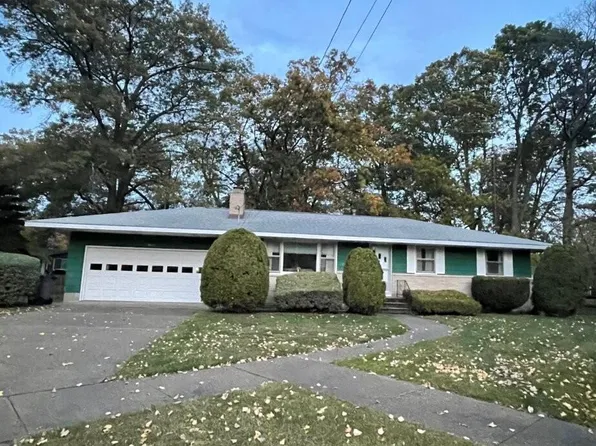 3015 Griesbach St, Norton Shores, MI 49441