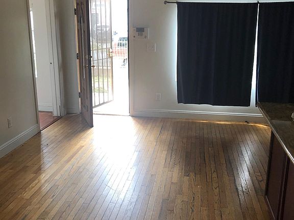2nd image of 4809 Pickford St #1
