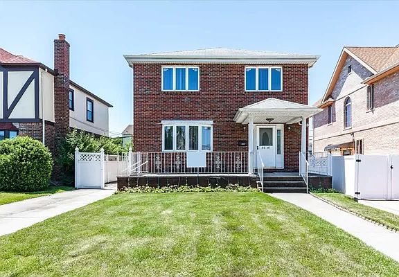 2nd image of 8416 252nd St
