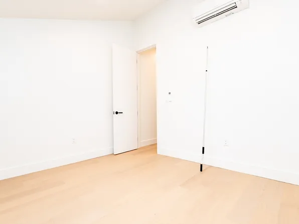 107 South 6th Street image 12 of 24