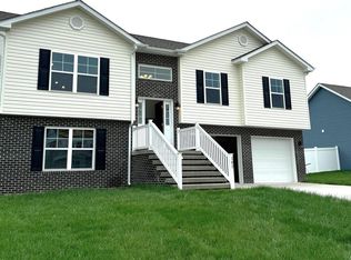 182 Finney Dr, Martinsburg, WV 25405