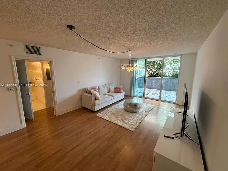 1155 Brickell Bay Dr #606 — Photo 3