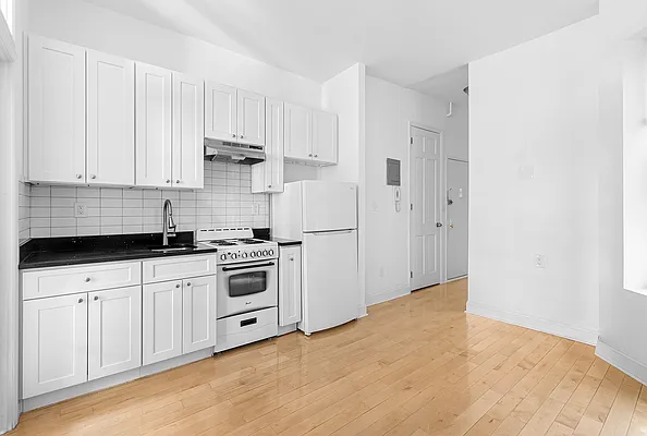 Rented by Keller Williams NYC | media 15