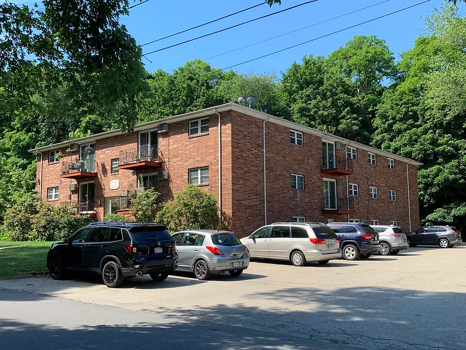 70 Madison St #3
