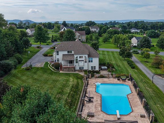 4th image of 231 Hawkview Ct