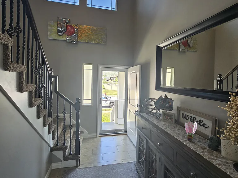 2155 N 250 W — Photo 4