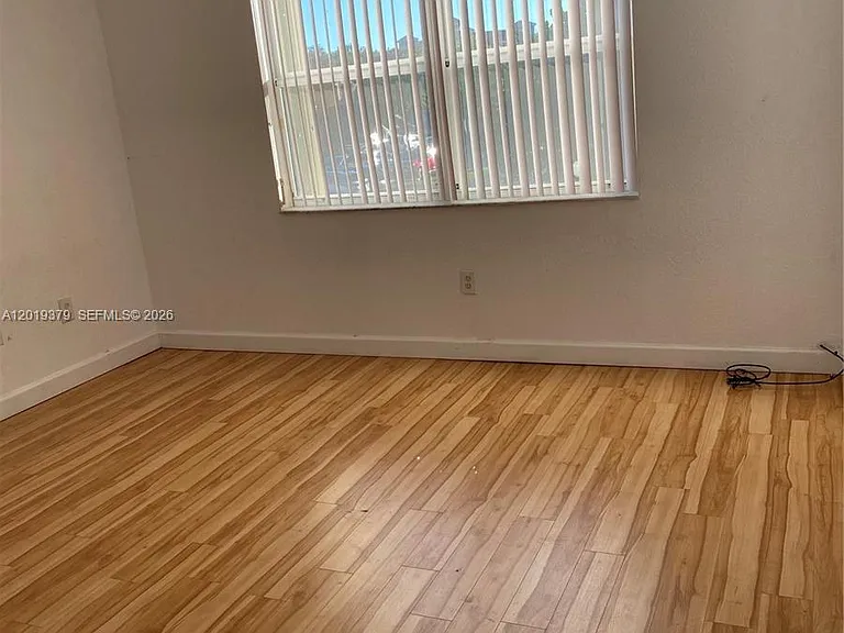 3355 NE Thirteen Circle Dr #201-28 — Photo 6