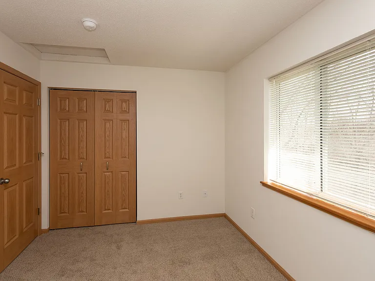 Promenade Oaks Apartments — Photo 20
