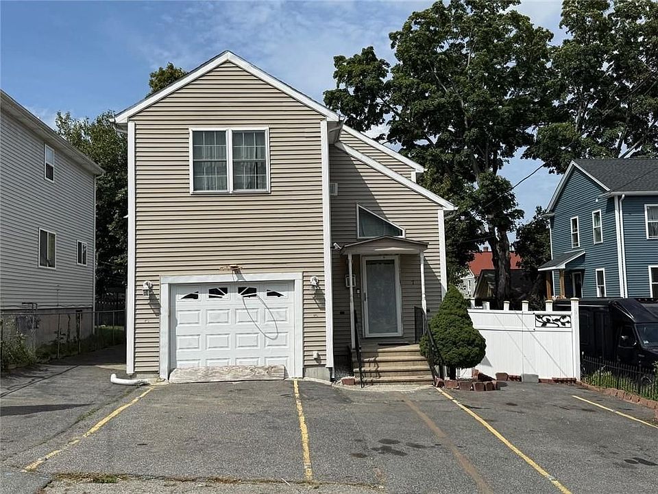 1st image of 7 Dosco Dr