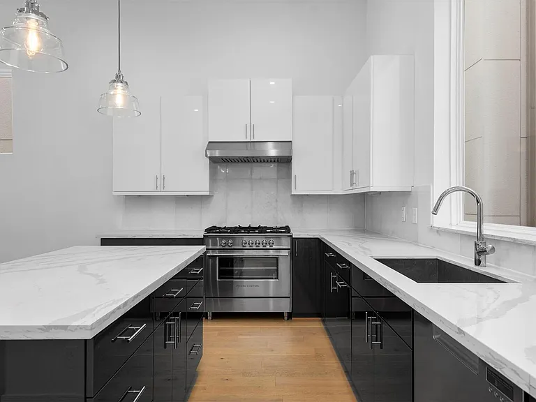 1211 Hickory St #E — Photo 3
