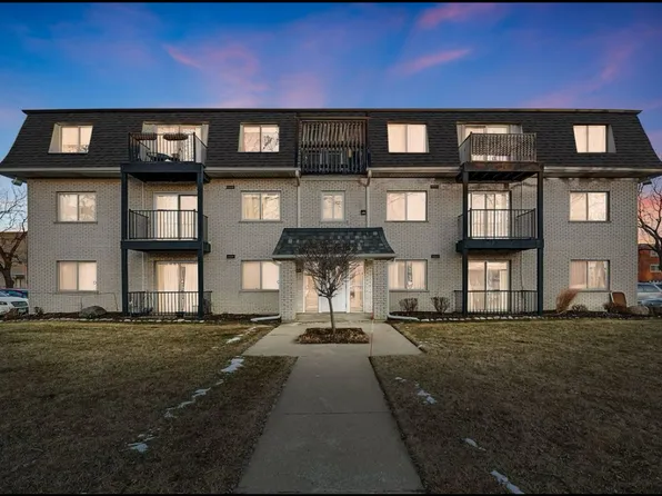 9621 S Karlov Ave APT 104, Oak Lawn, IL 60453