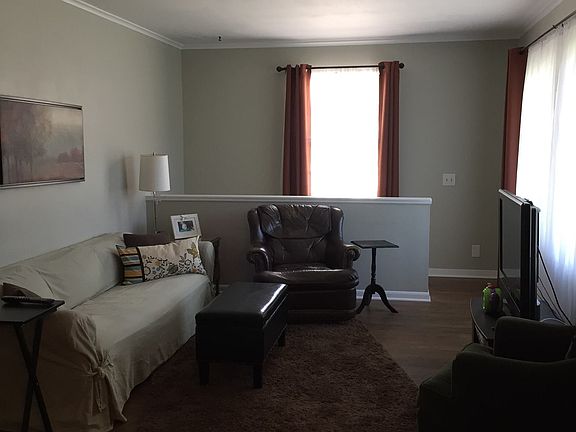 4th image of 3113 Doniphan Ave
