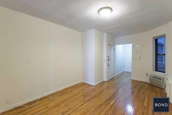 Rented by Bond New York | media 16