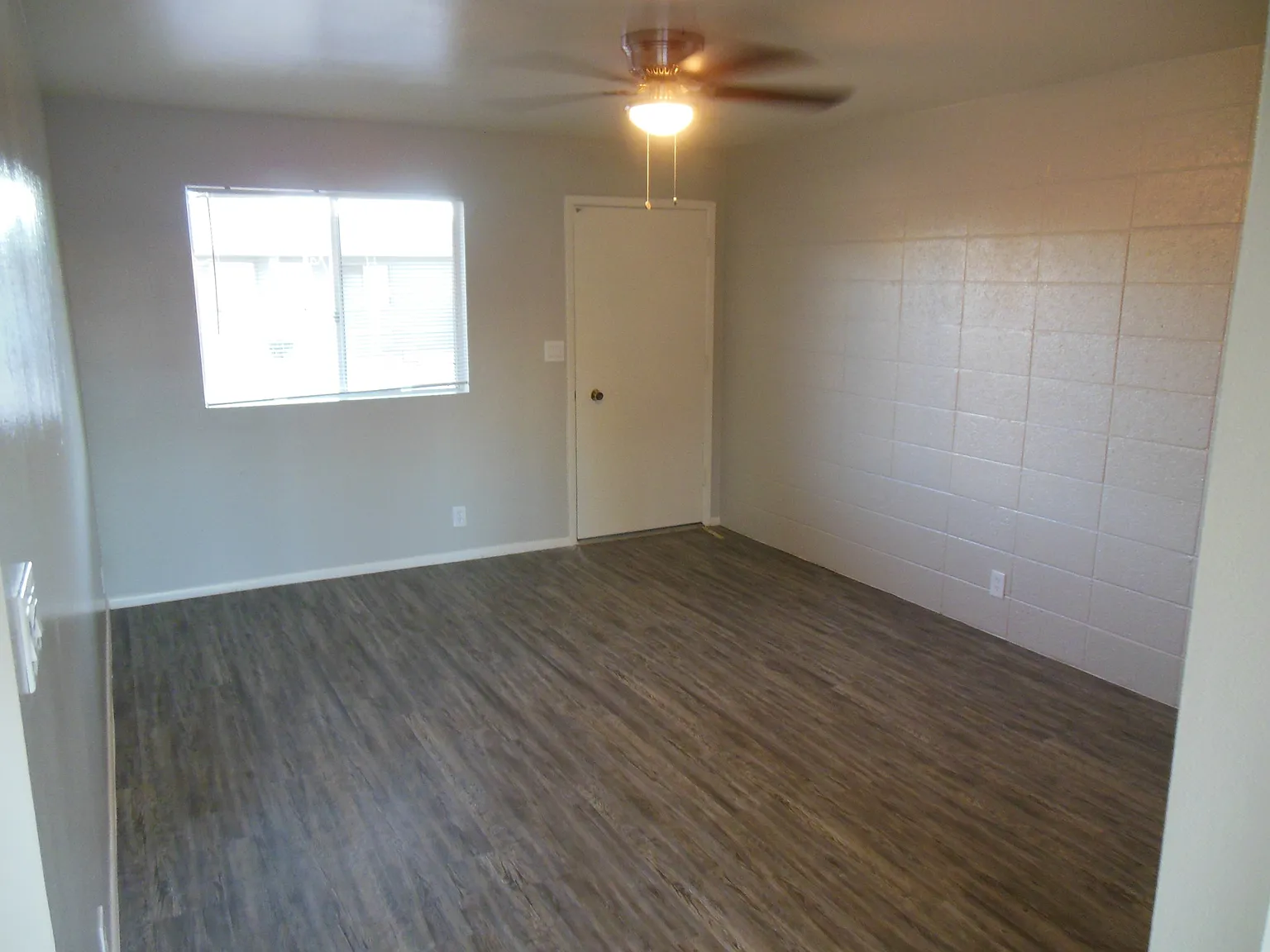 1 bed, 750 sqft, $1,050 — Photo 2