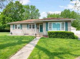 543 N Stewart St, Geneseo, IL 61254