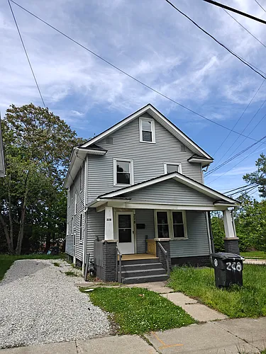 228 McGowan St Photo 1