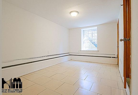 3rd image of 66 Saint James Pl APT 1B